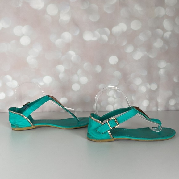 ⭐️3 FOR $25⭐️DI IANA Teal & Gold T Strap Sandal Size 7.5 - Picture 6 of 11